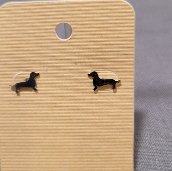 🍂NWOT~ DACHSHUND EARRINGS - Picture 3 of 3